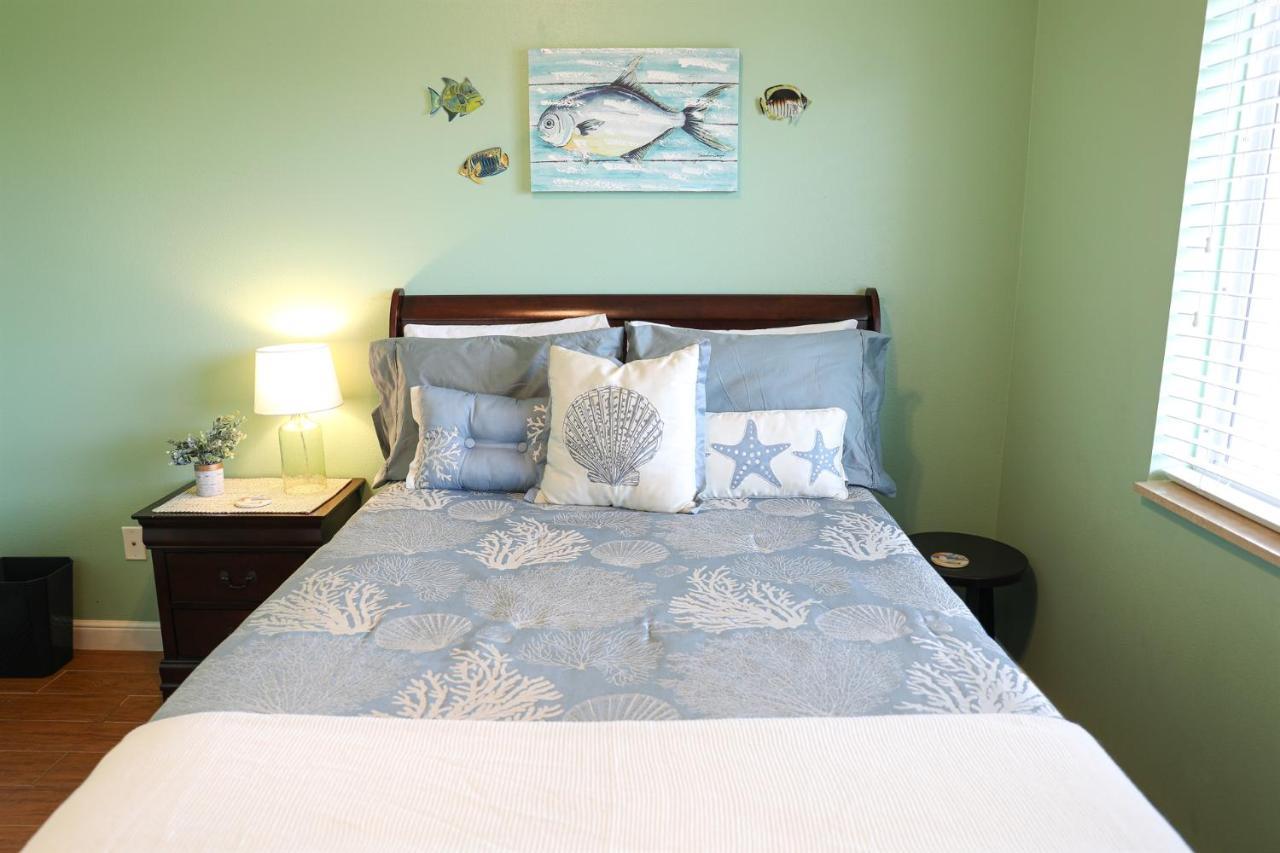 סיינט פיטרסברג Dolphin Bay In Boca Ciega Resort - 2Br, Pool, Bay View מראה חיצוני תמונה